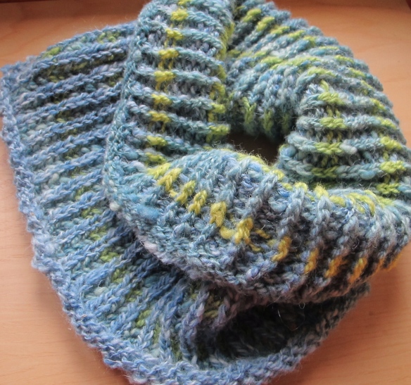 Brioche stitch cowl in hand-dyed/hand-spun wool: Indigo Biella wool, Turquoise BFL and gradient dyed super-soft merino.
